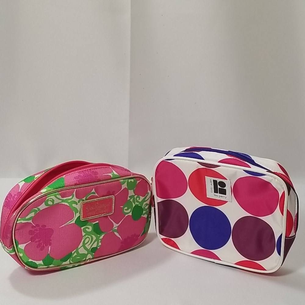 2 Cosmetic pouches  / Estee Lauther
